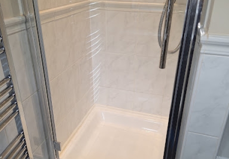 plumber on tap can supply and fit replacement shower doors